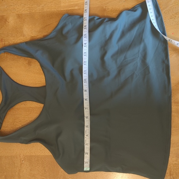Old Navy power soft cropped tank - Picture 2 of 6